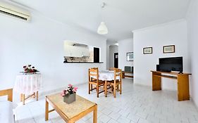Squash Club Apartamentos